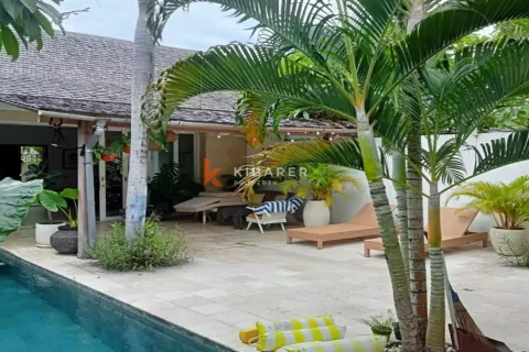 Vila 4 kamar tidur di Tibubeneng, Badung, Bali (12906)
