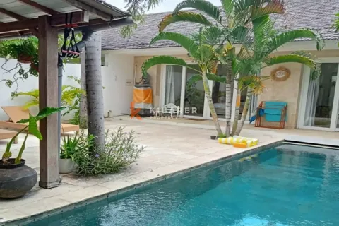 Vila 4 kamar tidur di Tibubeneng, Badung, Bali (12906) 6