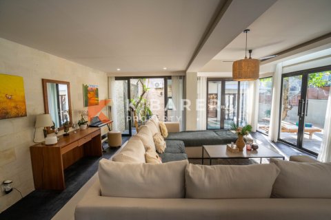 4 bedrooms Villa in Jimbaran, Badung, Bali (13348) 9