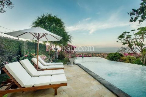 Vila 4 kamar tidur di Jimbaran, Badung, Bali (795)