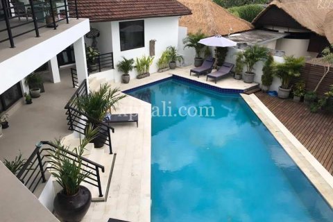 Vila 5 kamar tidur di Canggu, Badung, Bali (995)