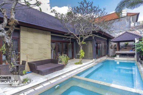 Vila 3 kamar tidur di Kerobokan, Badung, Bali (664)