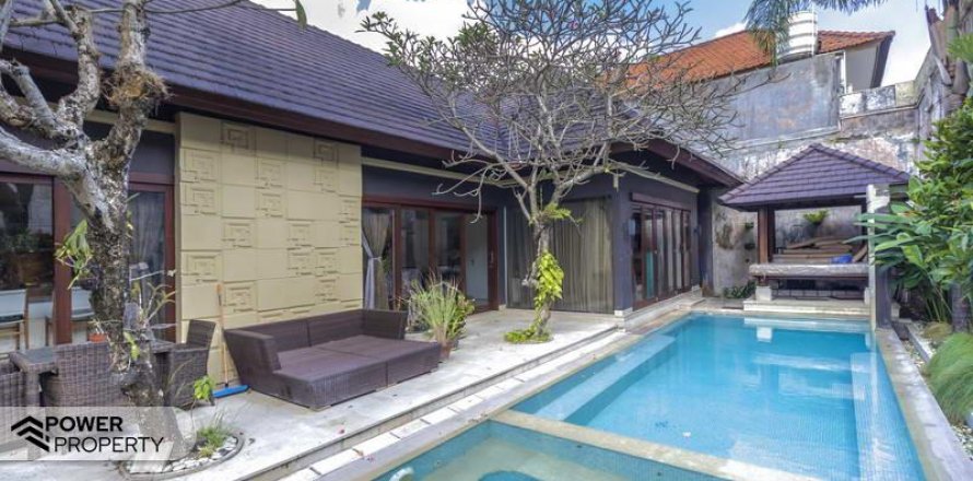 3 bedrooms Villa in Kerobokan, Badung, Bali (664)