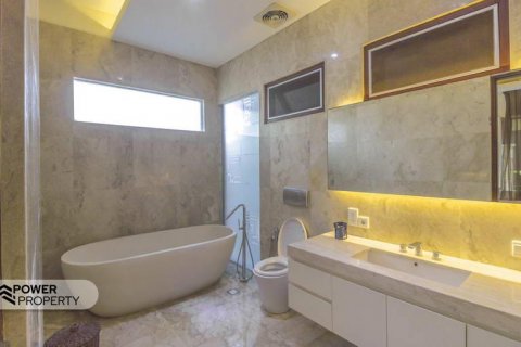 3 bedrooms Villa in Kerobokan, Badung, Bali (664) 22