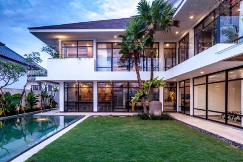 Vila 4 kamar tidur di Canggu, Badung, Bali (1501)