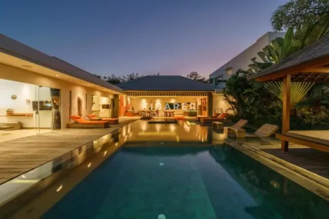 Vila 3 kamar tidur di Tibubeneng, Badung, Bali (12664)