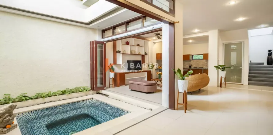 2 bedrooms Villa in Kerobokan, Badung, Bali (12684)