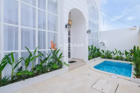 Vila 3 kamar tidur di Tibubeneng, Badung, Bali (12510)