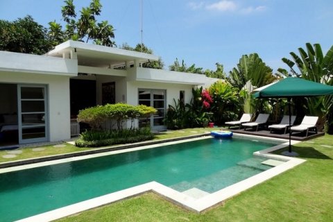 Vila 4 kamar tidur di Seminyak, Badung, Bali (1769)