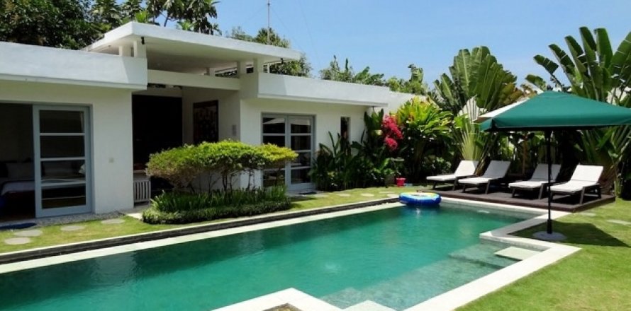 Vila 4 kamar tidur di Seminyak, Badung, Bali (1769)