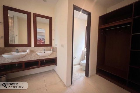 Vila 4 kamar tidur di Canggu, Badung, Bali (9308) 3