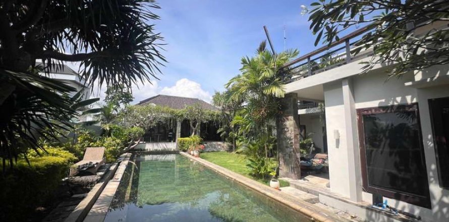 Vila 4 kamar tidur di Canggu, Badung, Bali (9308)