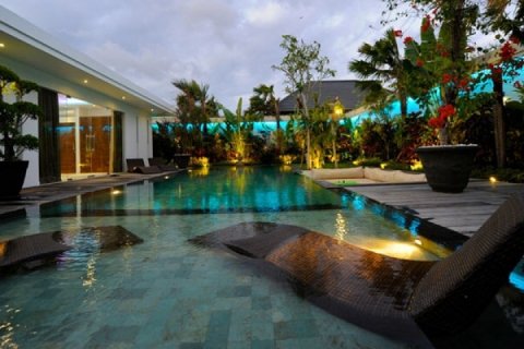 3 bedrooms Villa in Seminyak, Badung, Bali (2011) 9
