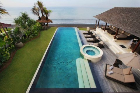 5 bedrooms Villa in Klungkung, Bali (1348)