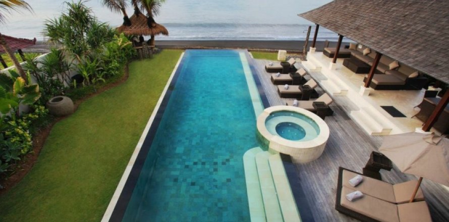 5 bedrooms Villa in Klungkung, Bali (1348)
