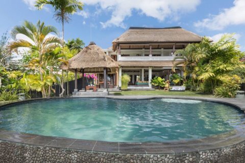 Vila 3 kamar tidur di Kuta Selatan, Badung, Bali (1886)