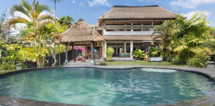 3 bedrooms Villa in South Kuta, Badung, Bali (1886)