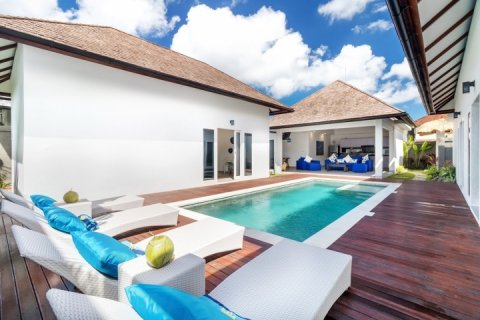 Vila 3 kamar tidur di Seminyak, Badung, Bali (1883)