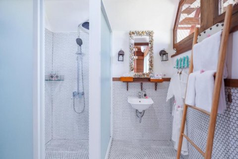 Вилла с 6 спальнями в Тампаксиринг, Гианьяр, Бали (5055) 22