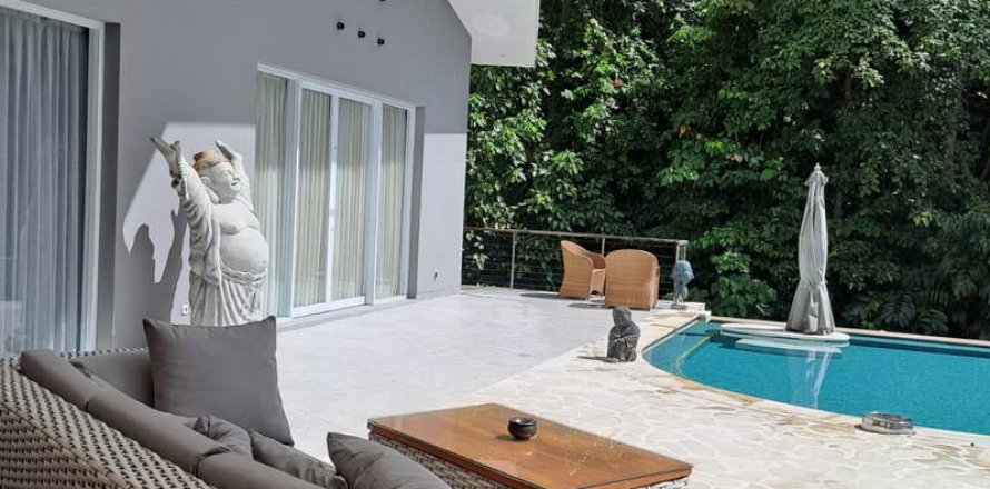 4 bedrooms Villa in Kerobokan, Badung, Bali (720)