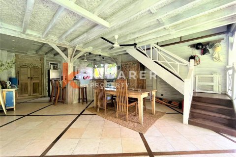 4 bedrooms Villa in Tibubeneng, Badung, Bali (13411) 13