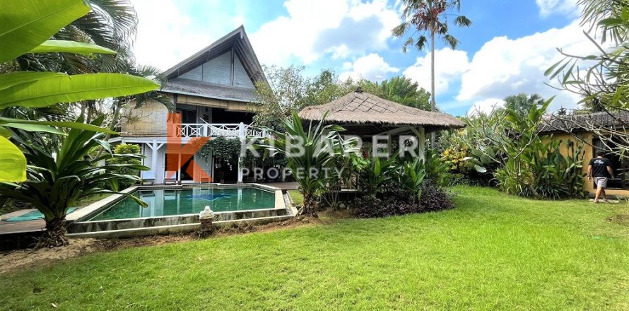 4 bedrooms Villa in Tibubeneng, Badung, Bali (13411)