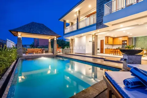 Vila 4 kamar tidur di Ungasan, Badung, Bali (12556)
