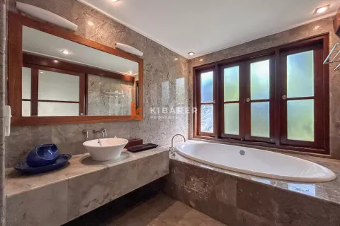 4 bedrooms Villa in Badung, Bali (13952) 18