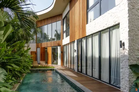 Vila 5 kamar tidur di Tibubeneng, Badung, Bali (11091)
