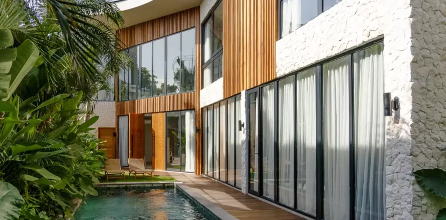 5 bedrooms Villa in Tibubeneng, Badung, Bali (11091)