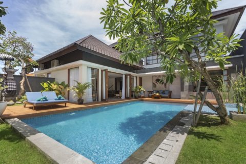 Vila 3 kamar tidur di Seminyak, Badung, Bali (1753)