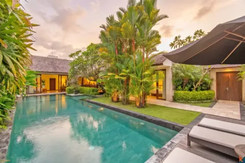 Vila 3 kamar tidur di Tibubeneng, Badung, Bali (14065)