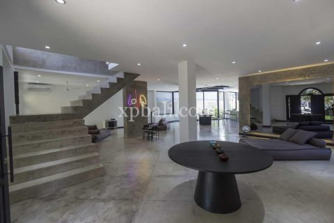 3 bedrooms Villa in Kerobokan, Badung, Bali (17151) 2