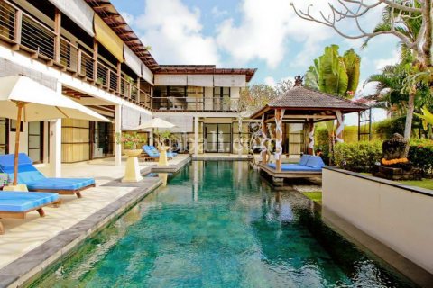 Vila 5 kamar tidur di Jimbaran, Badung, Bali (850)