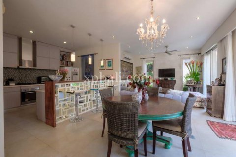 4 bedrooms Villa in South Denpasar, Denpasar, Bali (5933) 27
