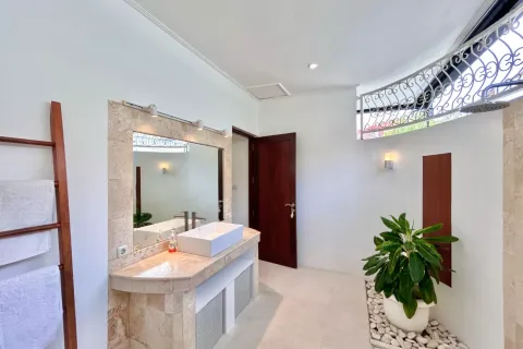 3 bedrooms Villa in Tibubeneng, Badung, Bali (10901) 11