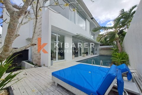 Vila 4 kamar tidur di Ungasan, Badung, Bali (13660)