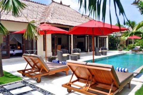 Vila 4 kamar tidur di Seminyak, Badung, Bali (1428)