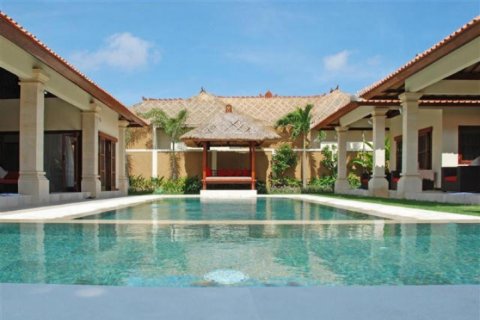 Vila 4 kamar tidur di Seminyak, Badung, Bali (1429)