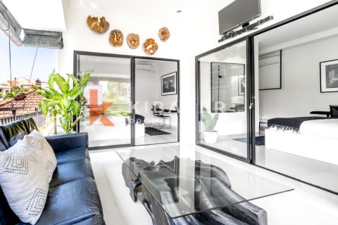 Vila 3 kamar tidur di Tibubeneng, Badung, Bali (13491) 15