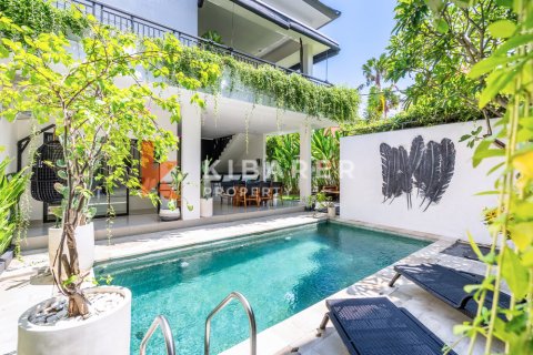 Vila 3 kamar tidur di Tibubeneng, Badung, Bali (13490)