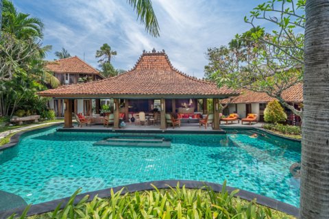 Vila 4 kamar tidur di Seminyak, Badung, Bali (1223)