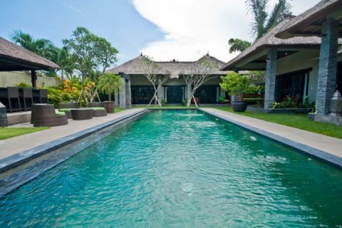 Vila 5 kamar tidur di Seminyak, Badung, Bali (1315)
