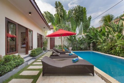 Vila 3 kamar tidur di Seminyak, Badung, Bali (1964)