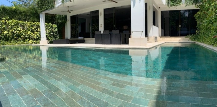 3 bedrooms Villa in Tibubeneng, Badung, Bali (12270)