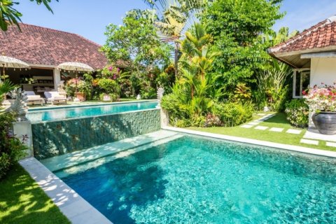 4 bedrooms Villa in Kerobokan, Badung, Bali (1627) 2