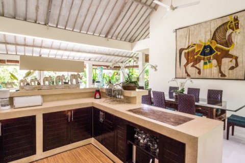 4 bedrooms Villa in Kerobokan, Badung, Bali (1627) 8
