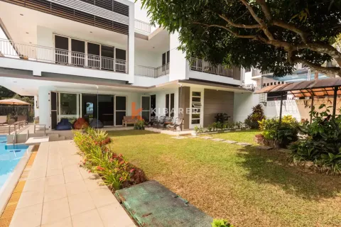 Vila 6 kamar tidur di Pecatu, Badung, Bali (13545)