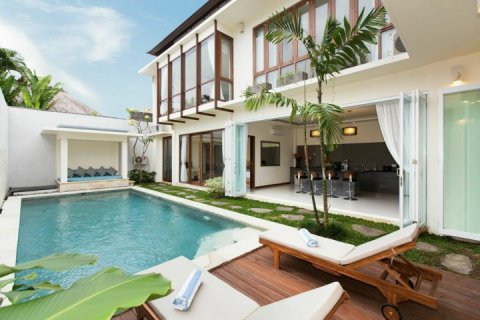 Vila 3 kamar tidur di Seminyak, Badung, Bali (1676)