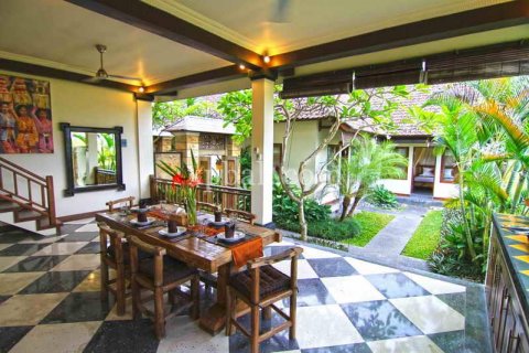 Vila 8 kamar tidur di Tabanan, Bali (992)